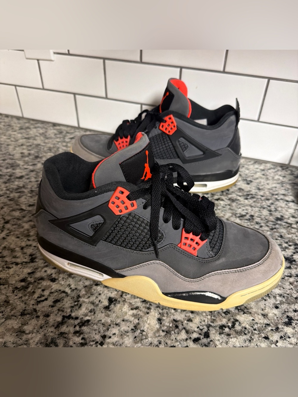Jordan Air Jordan 4 Infrared DH6927-061 Men's Mid Top Sneaker Gray/Black size 11